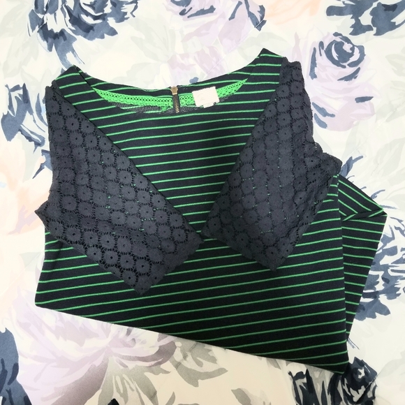 Anthropologie postage stamp brand top S - Picture 3 of 6